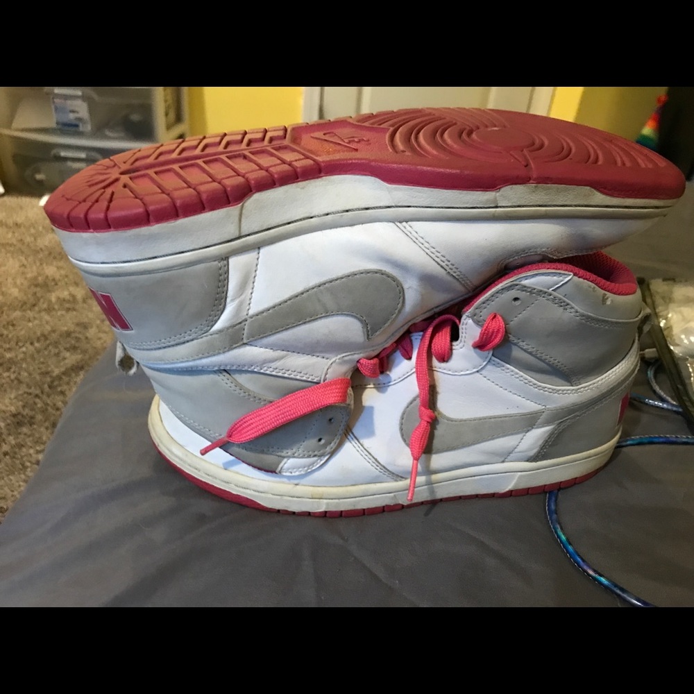 Nike swoosh